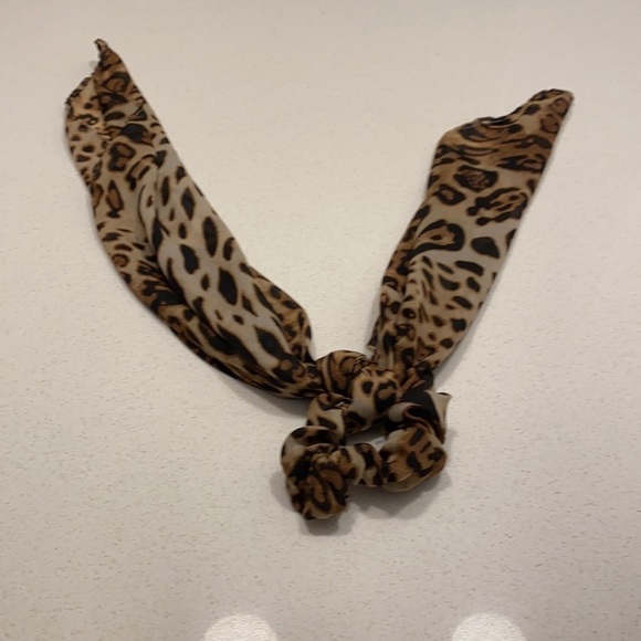 90s Style Scrunchie Bundle - Picture 16 of 16